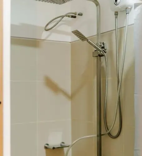 Apartment 1br Makati, Lush Residences M004 *